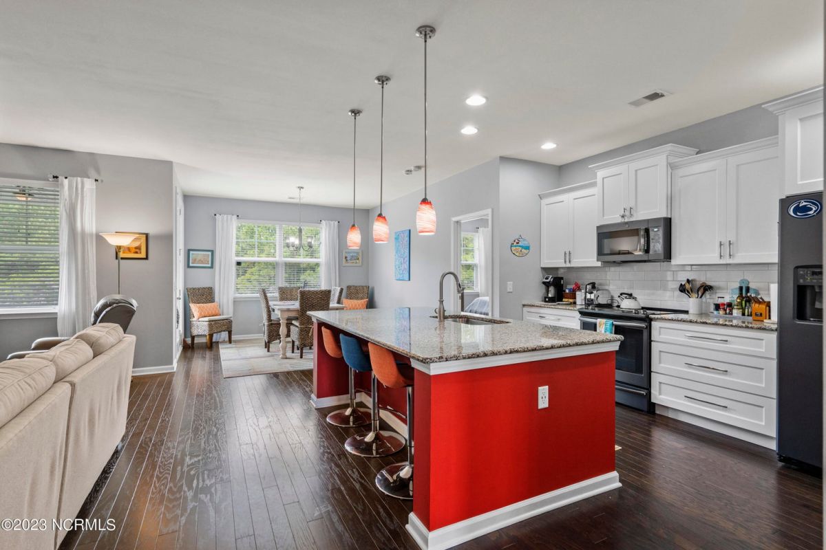 3102 Crescent Lake Drive