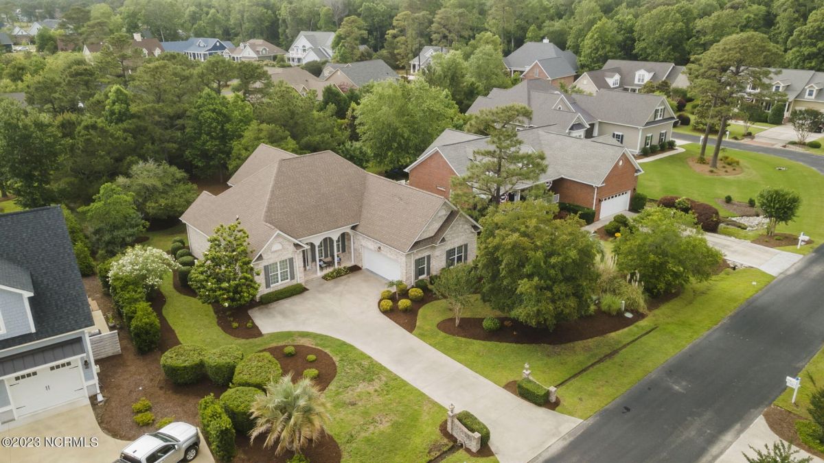 4395 Spanish Moss Court