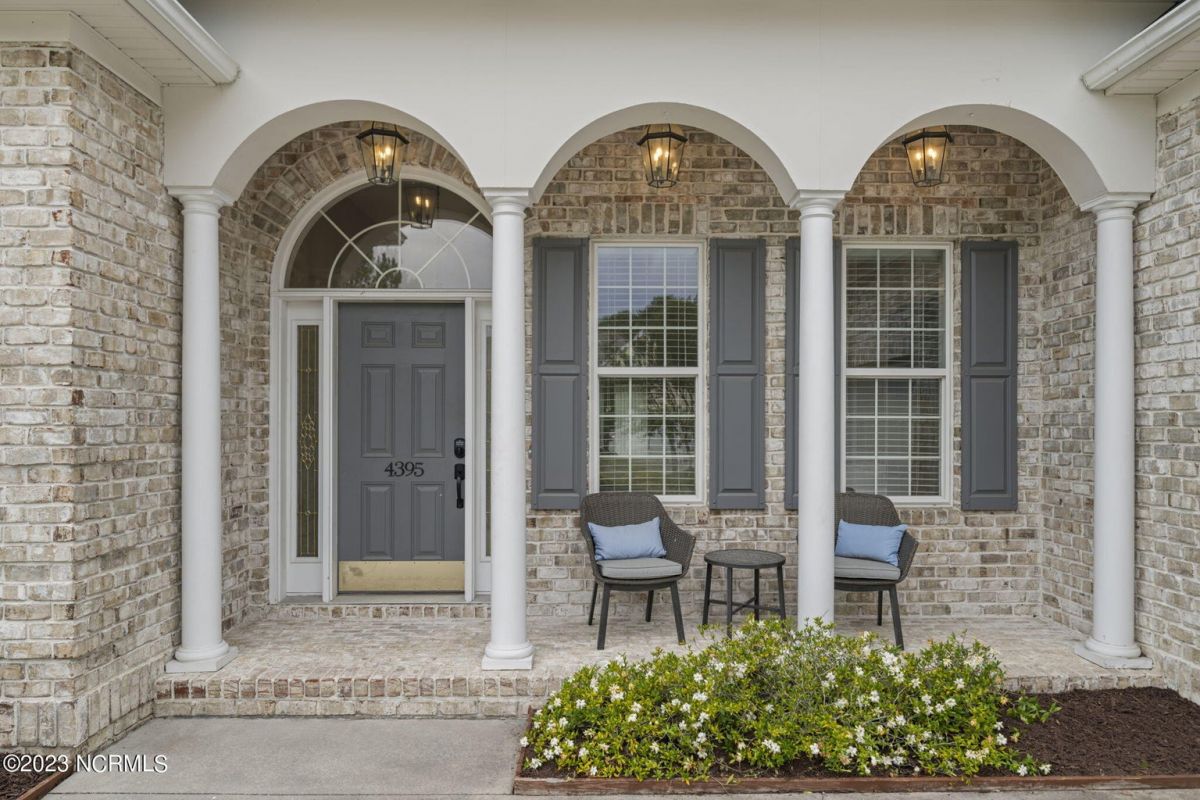 4395 Spanish Moss Court