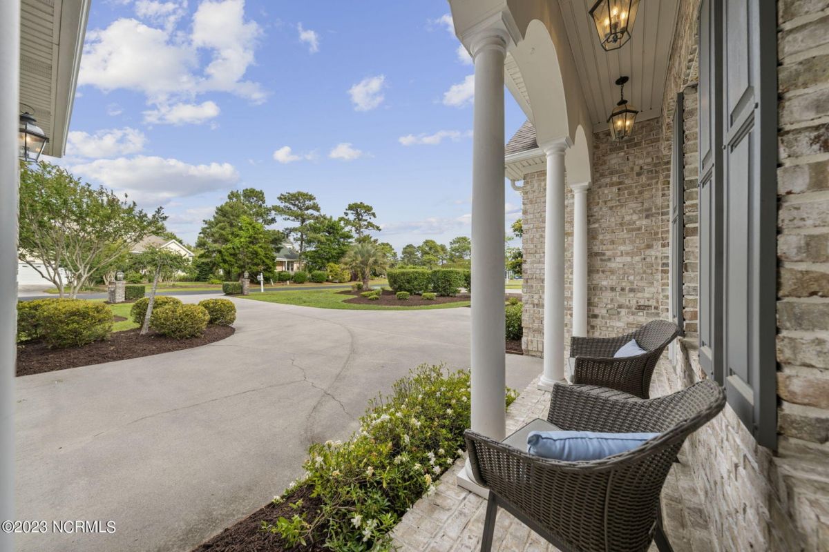 4395 Spanish Moss Court