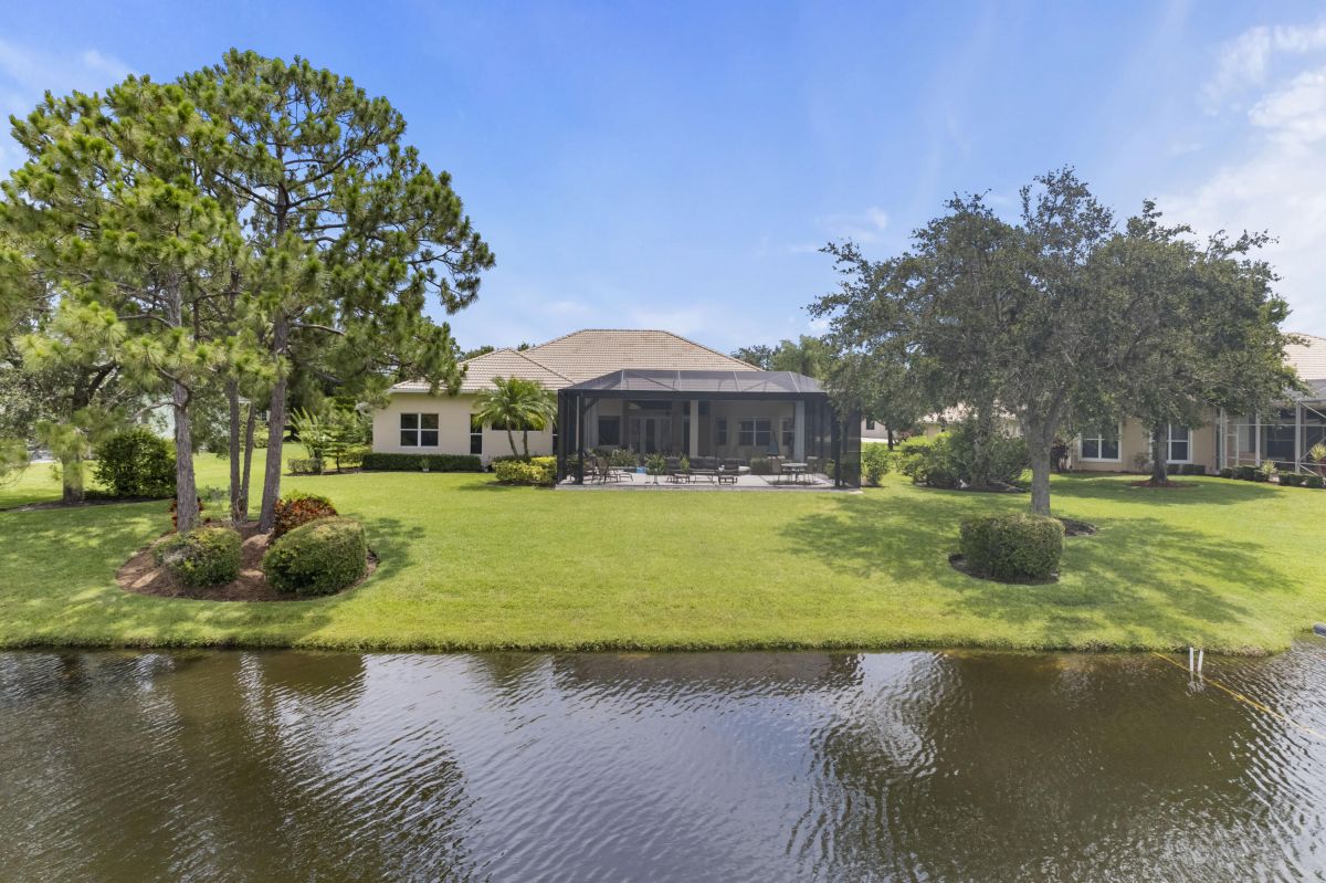 8012 Plantation Lakes Drive