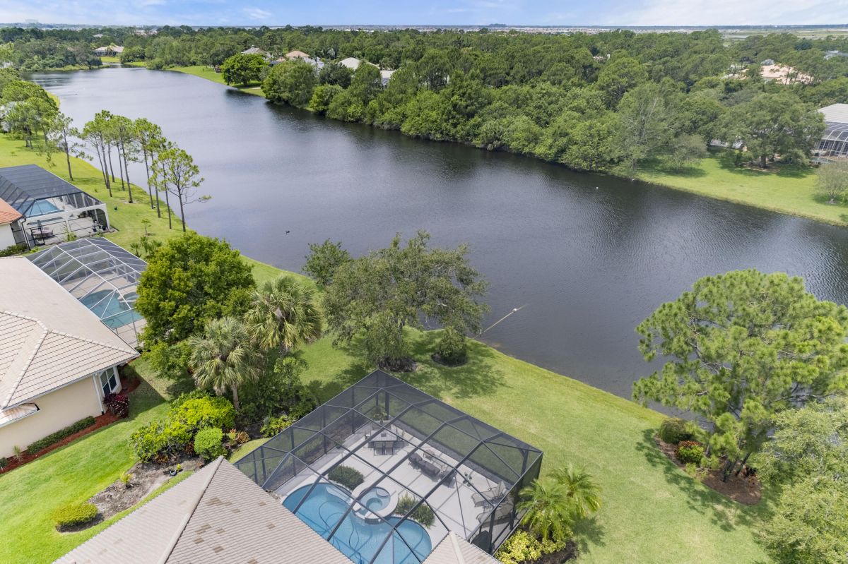 8012 Plantation Lakes Drive