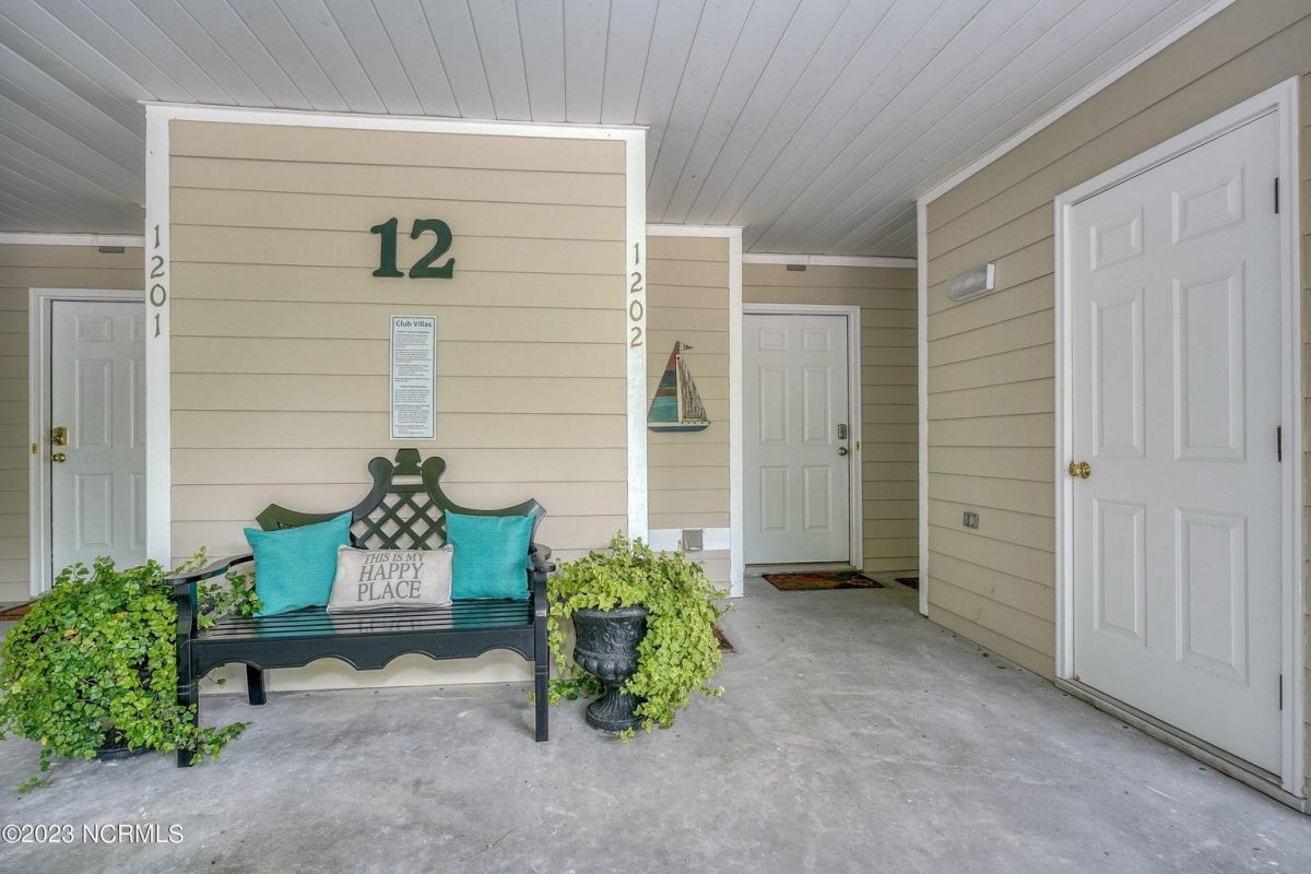 3350 Club Villas Drive