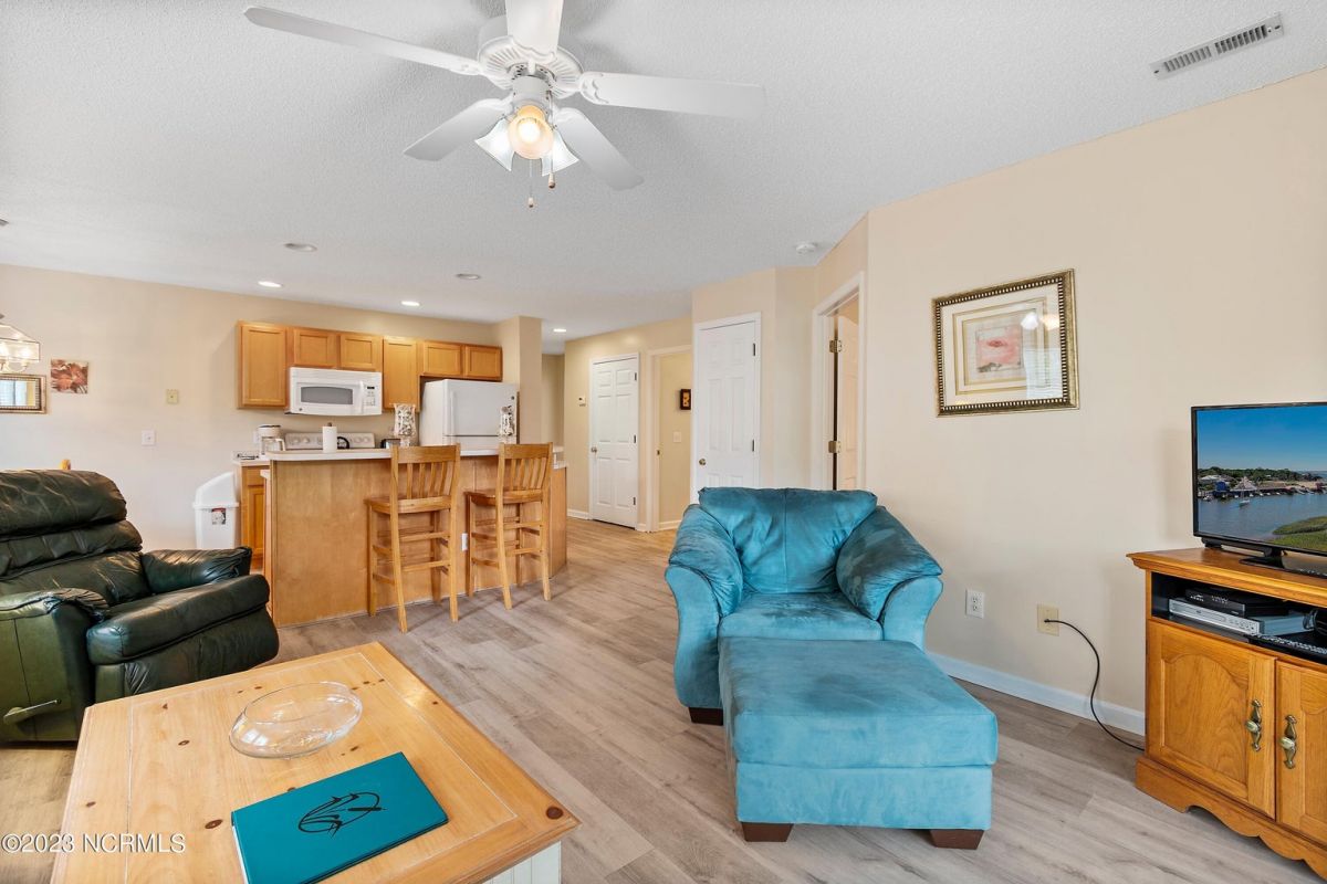 3350 Club Villas Drive