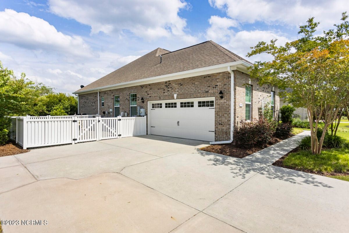 1207 Dalton Way