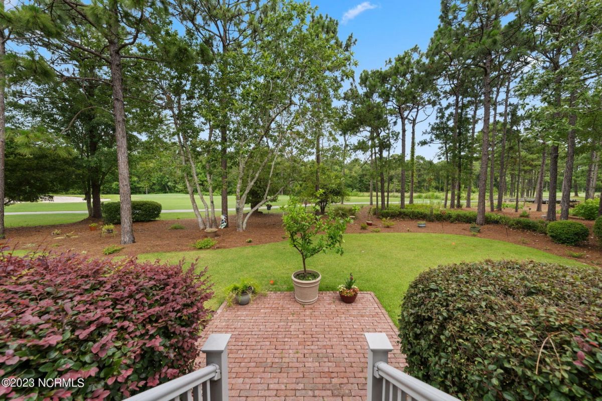 3712 Bradford Circle