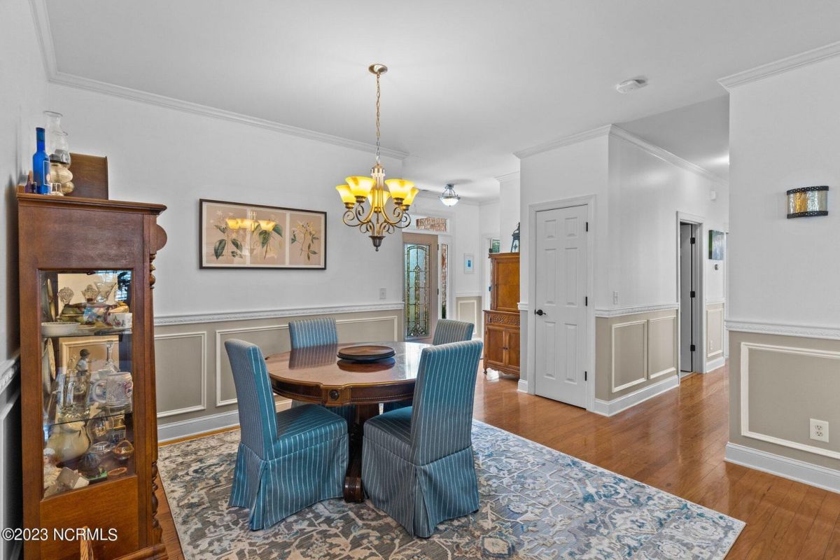 1243 Nightingale Court