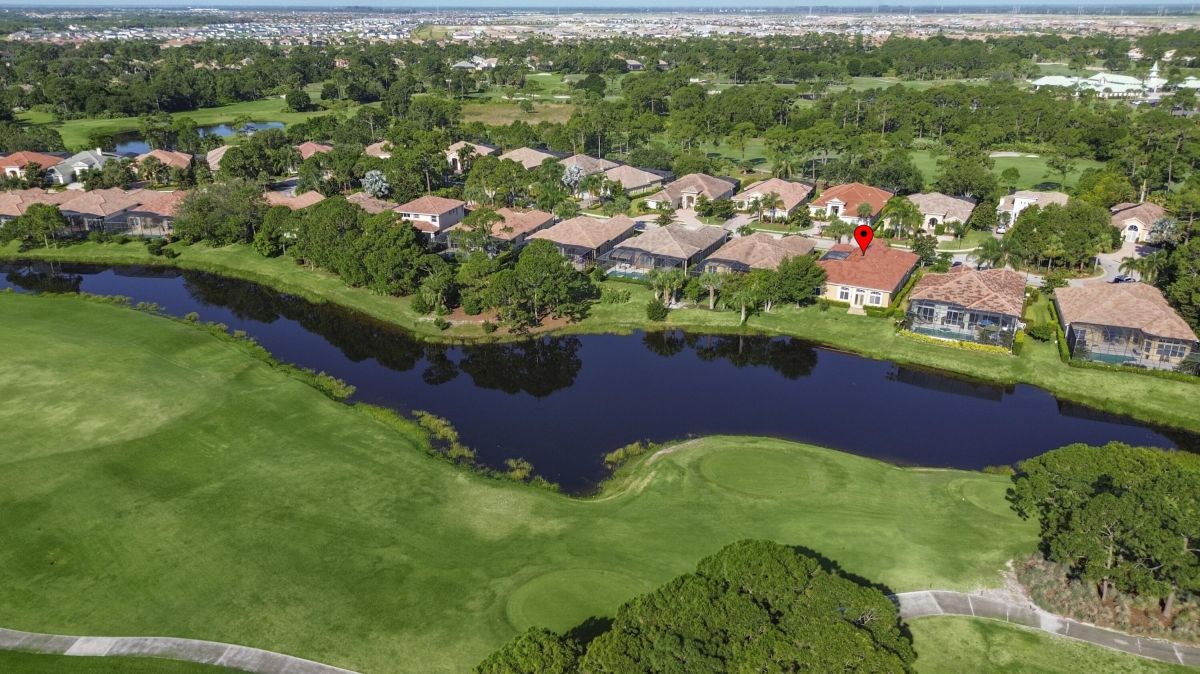 8608 Tompson Point Road