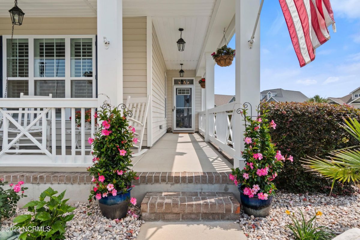 1297 Temeraire Court