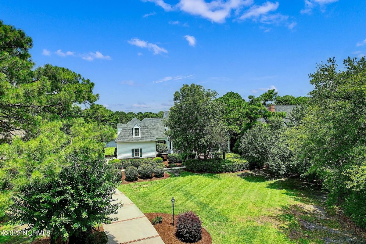 2792 Marsh Point Lane