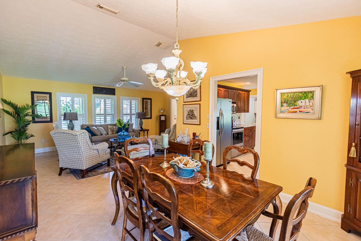 1345 Cedar Cove