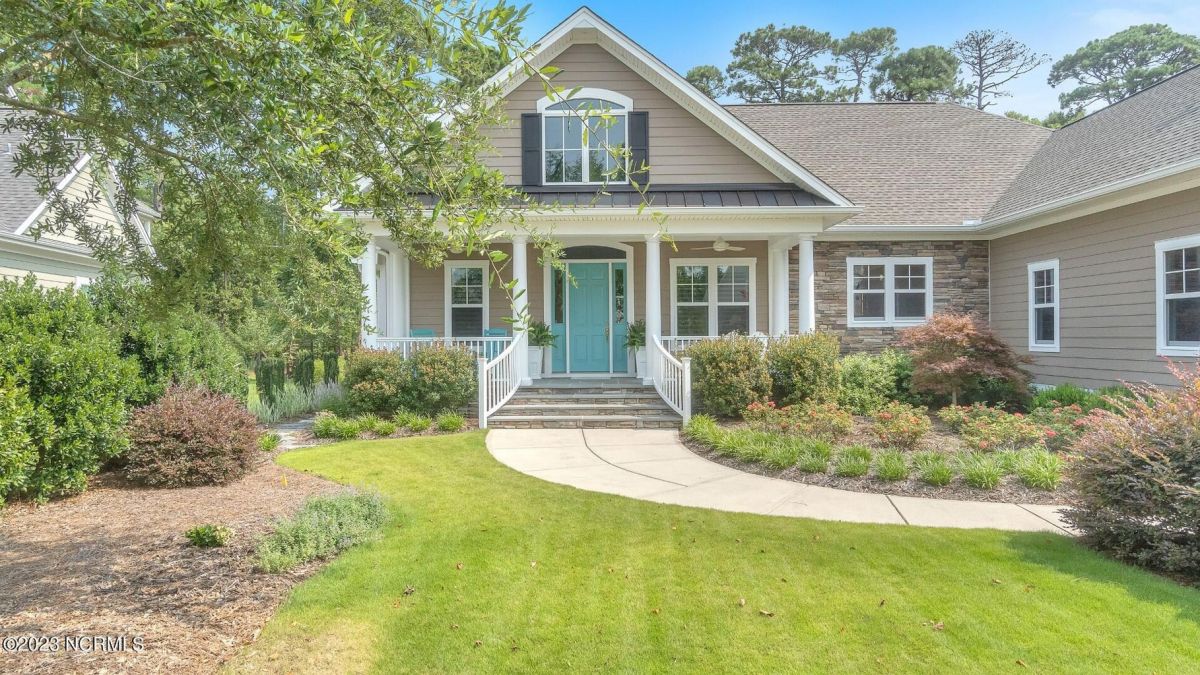 3878 Big Magnolia Way