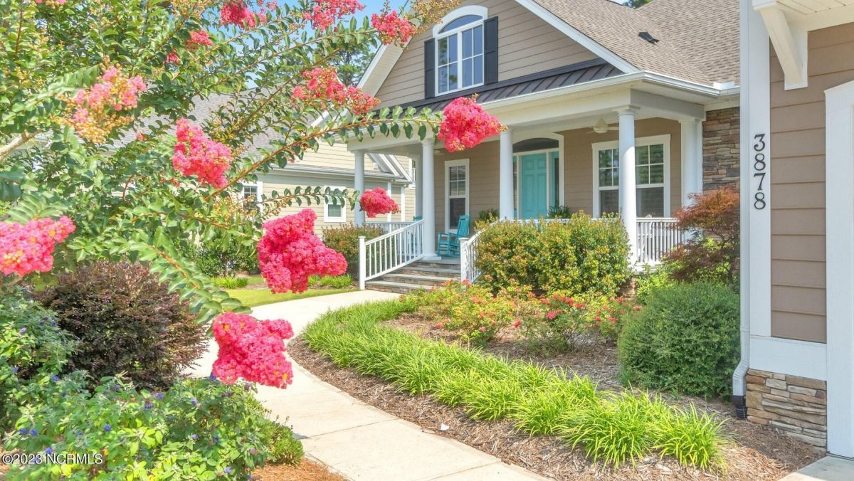 3878 Big Magnolia Way