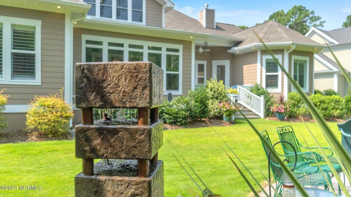 3878 Big Magnolia Way