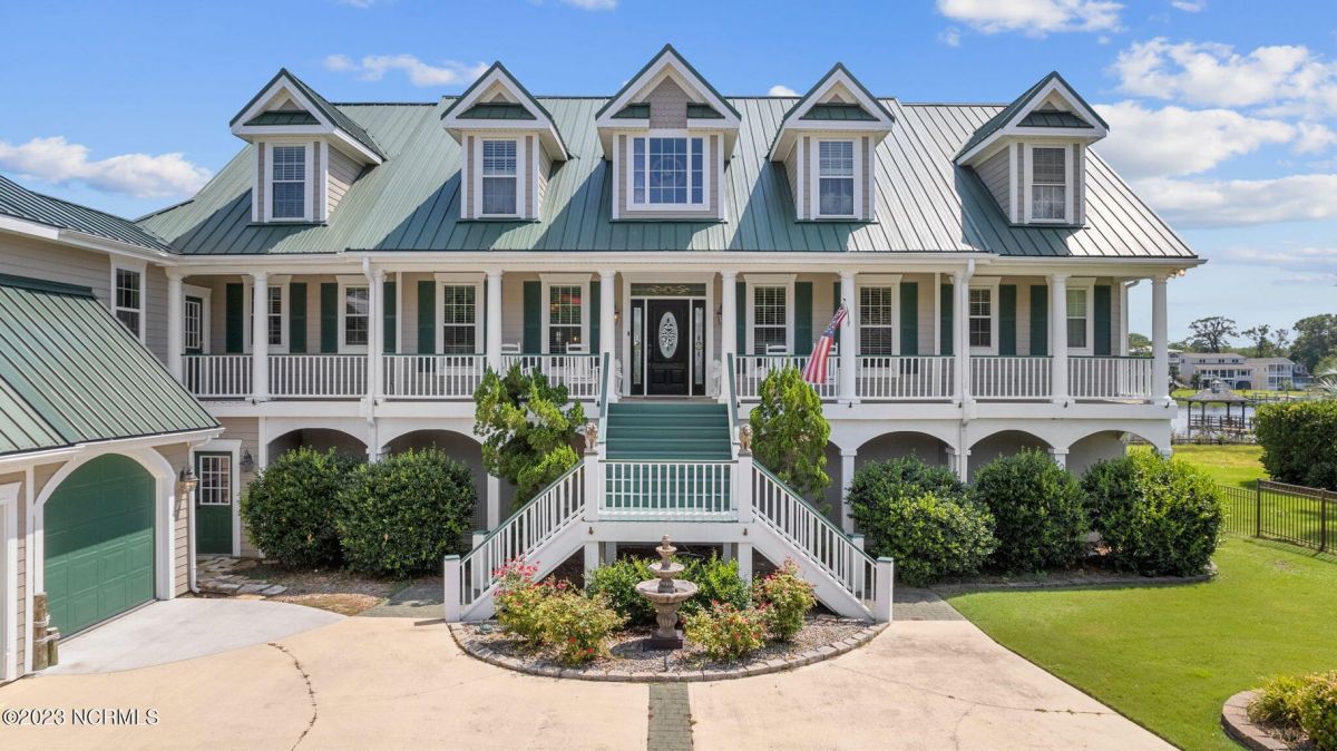 2771 Pinecrest Drive