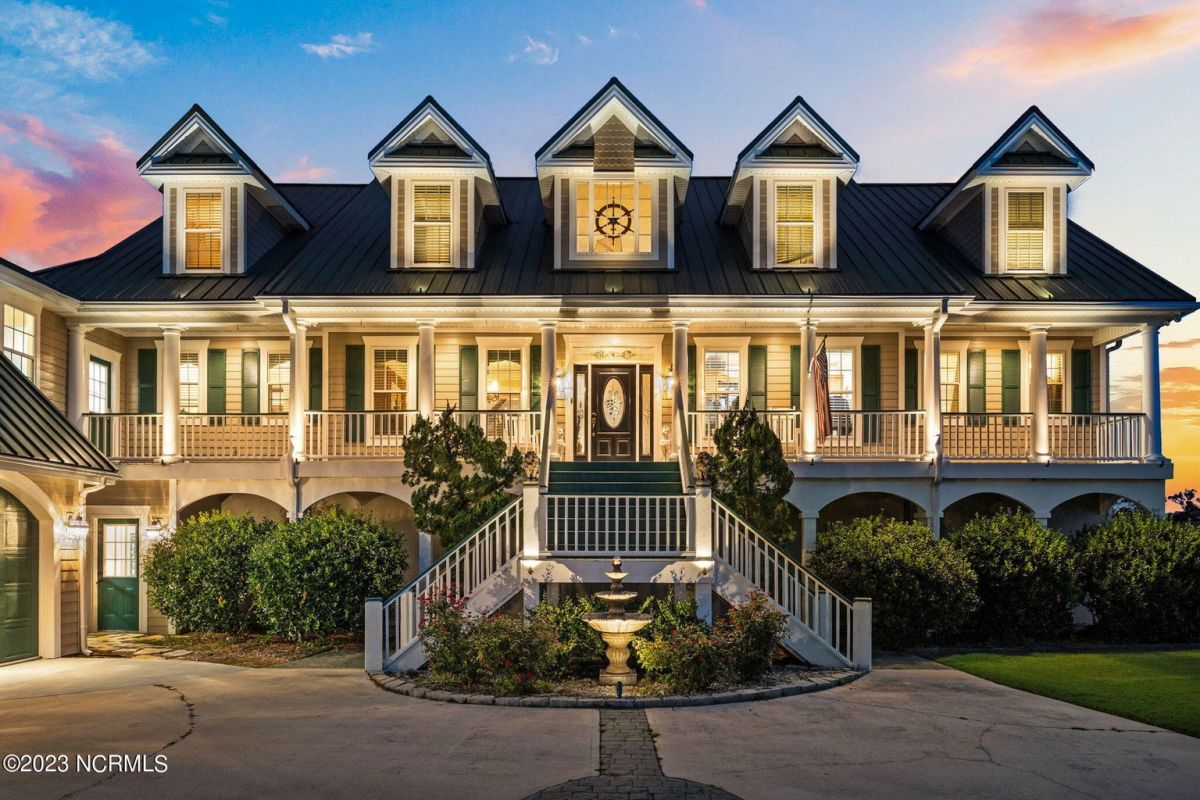 2771 Pinecrest Drive