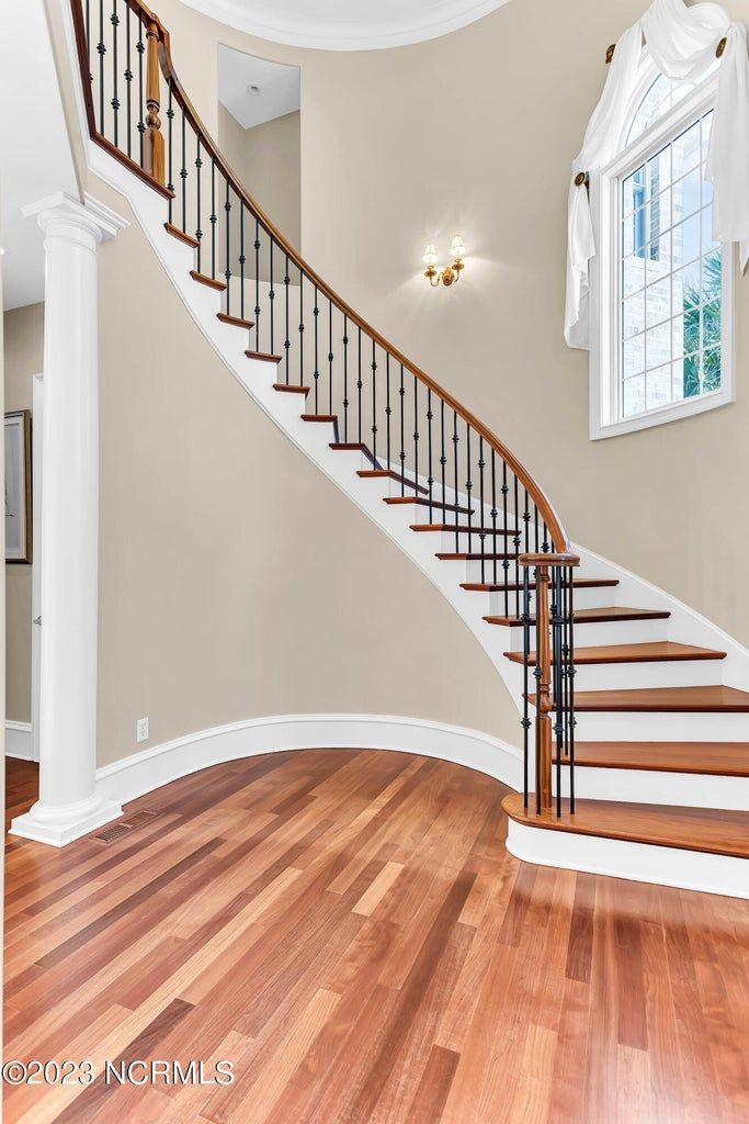 3871 Ridge Crest Drive