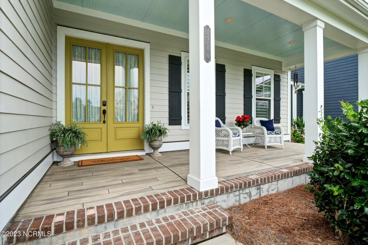 1210 Sleepy Oak Lane