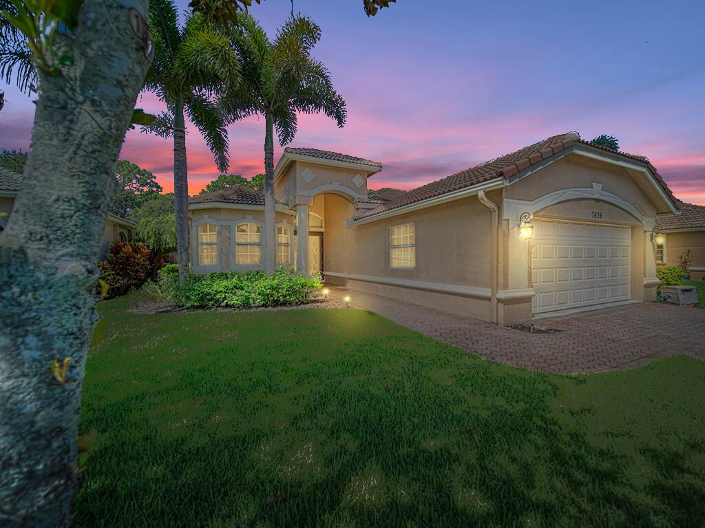 7636 Greenbrier Circle