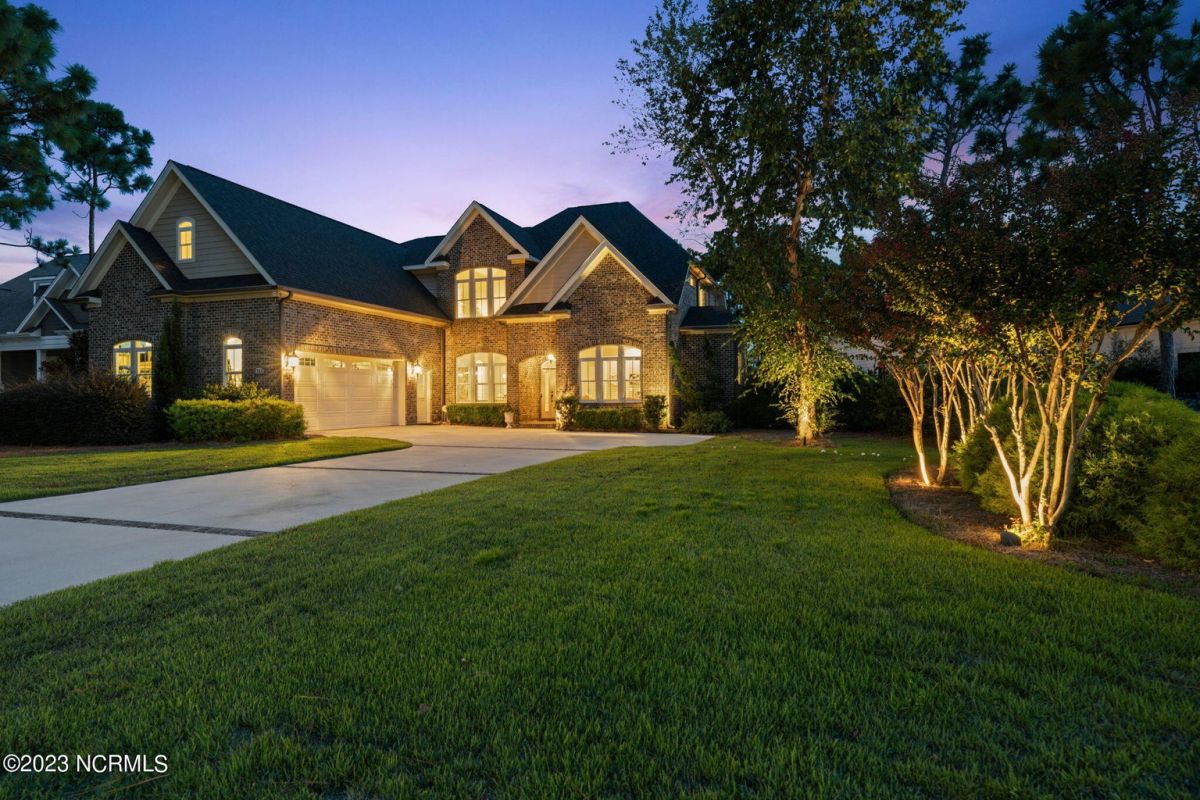 2726 Oak Forest Drive