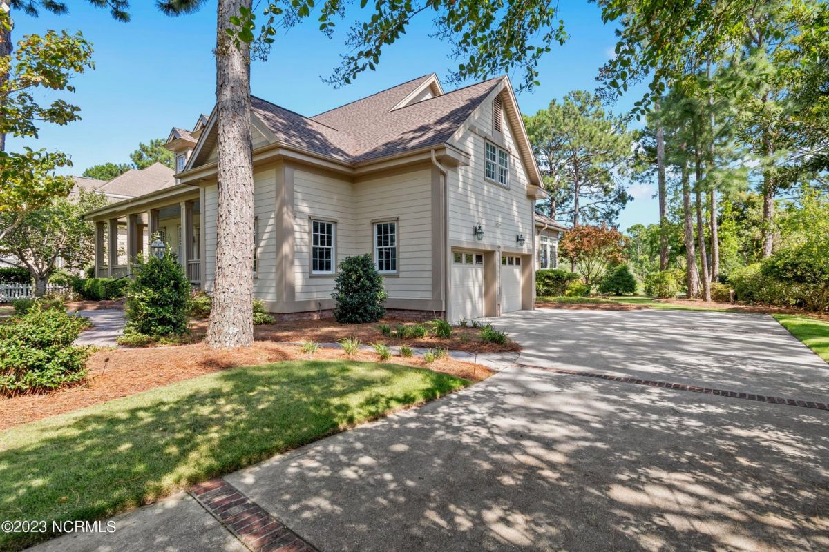 4512 Regency Crossing