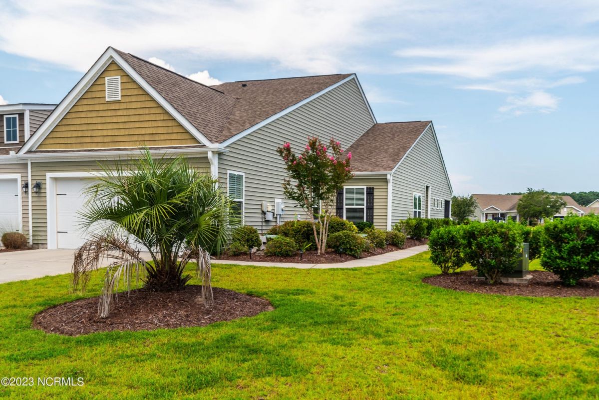 1049 Chadsey Lake Drive