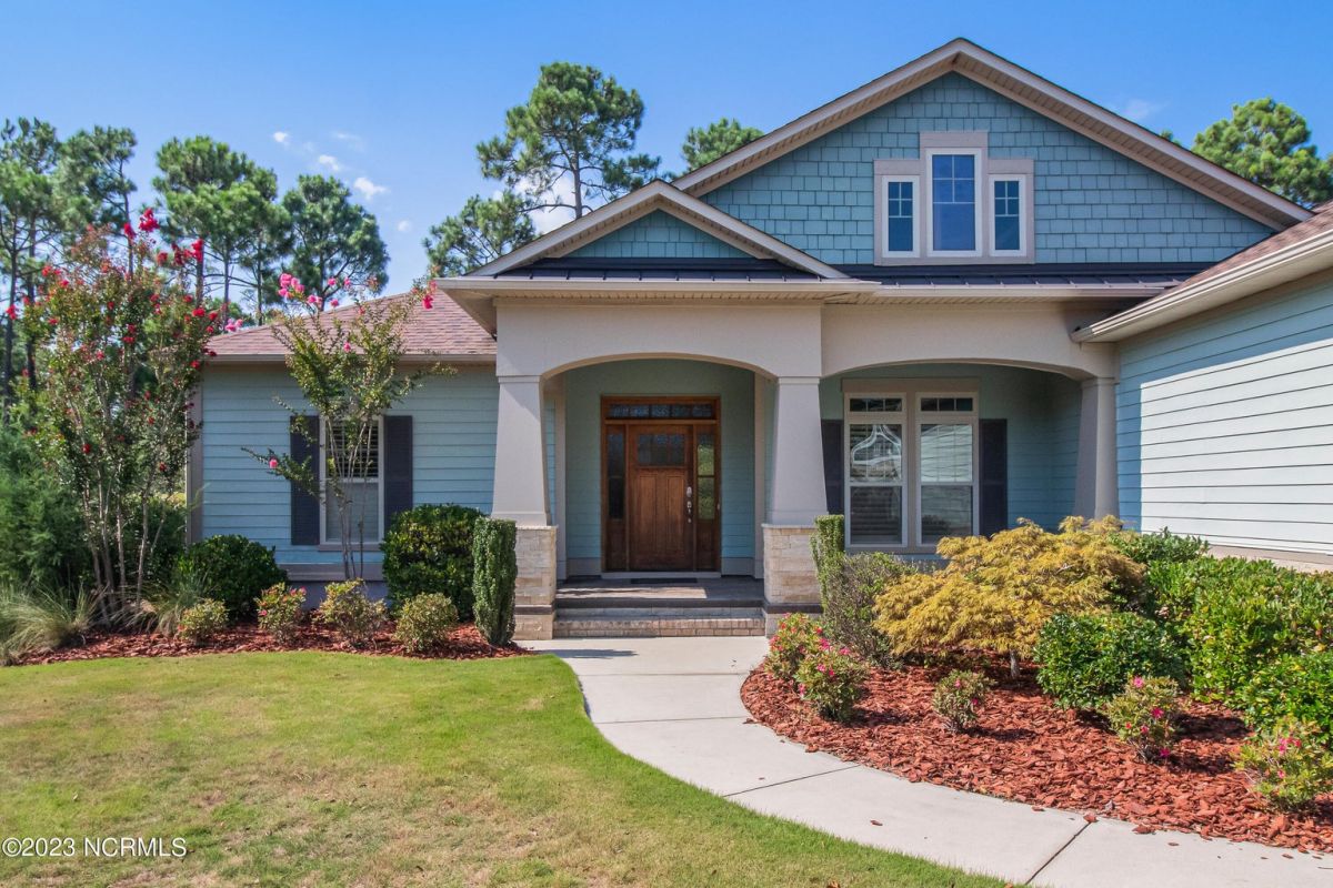 2561 Parkridge Drive