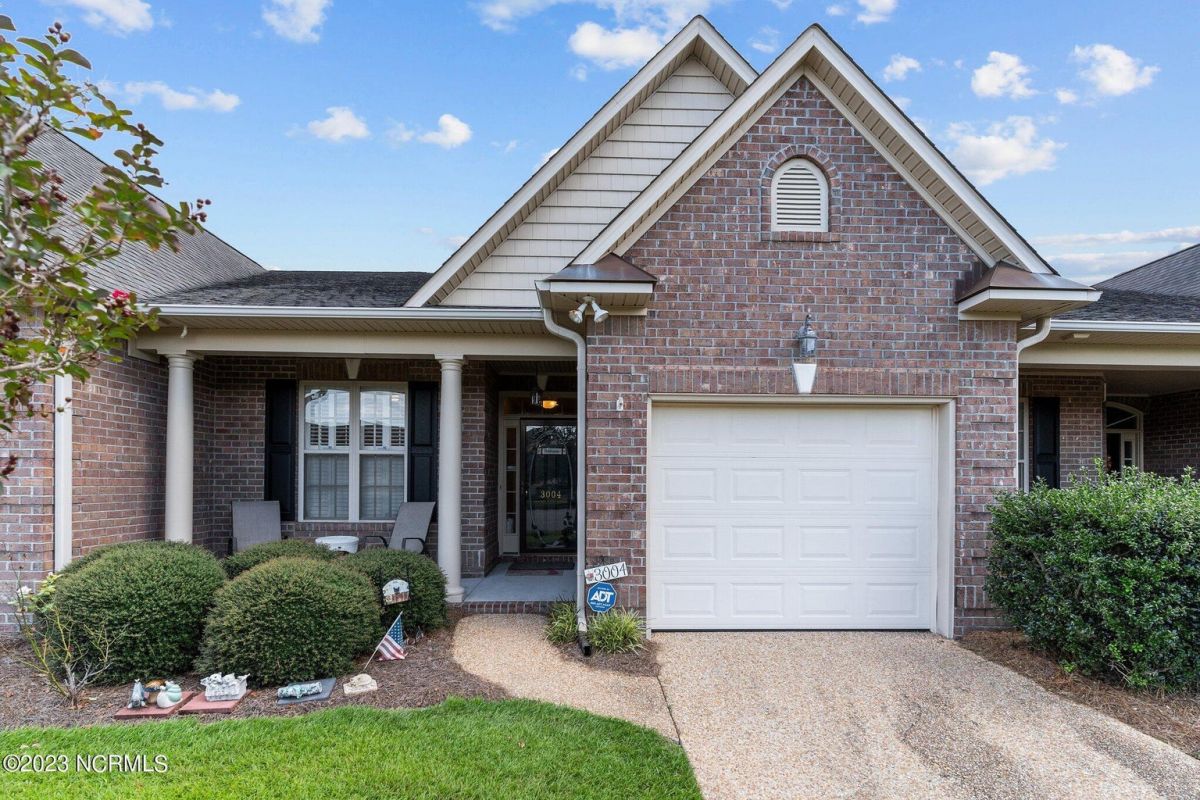 3004 Braewood Court