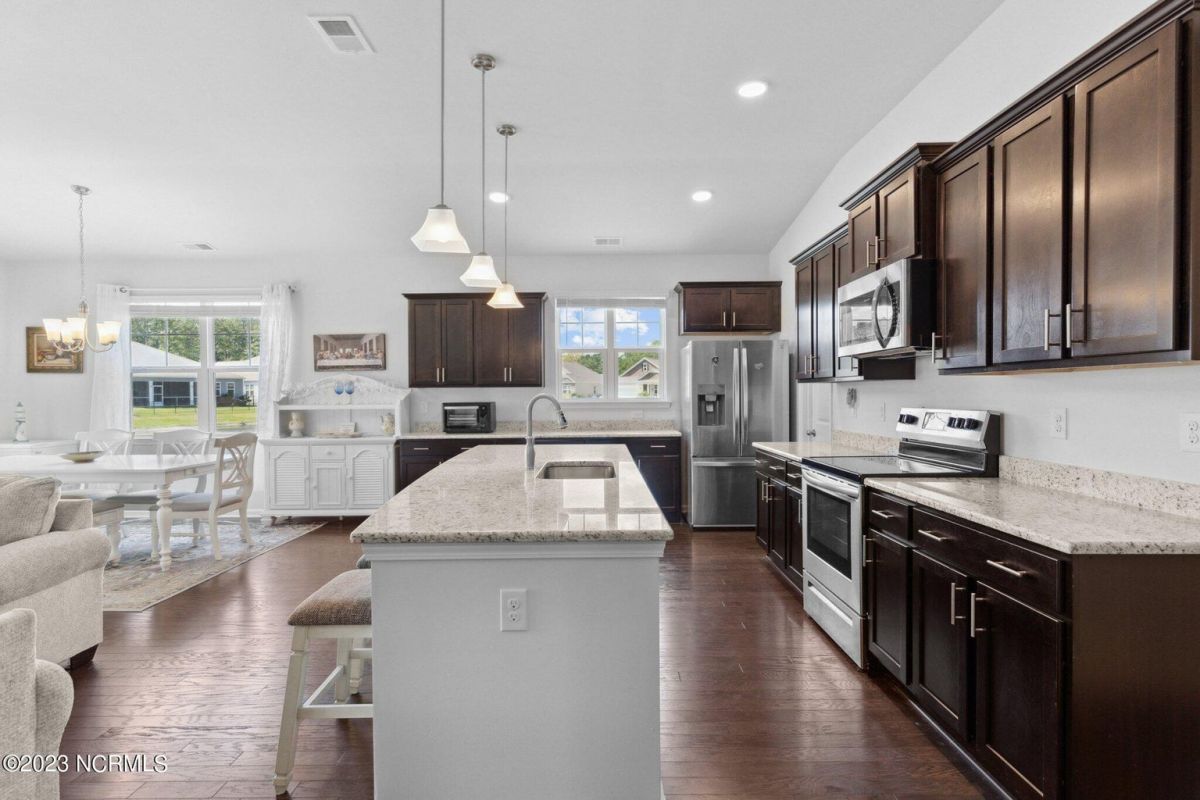 521 Harbor Creek Way