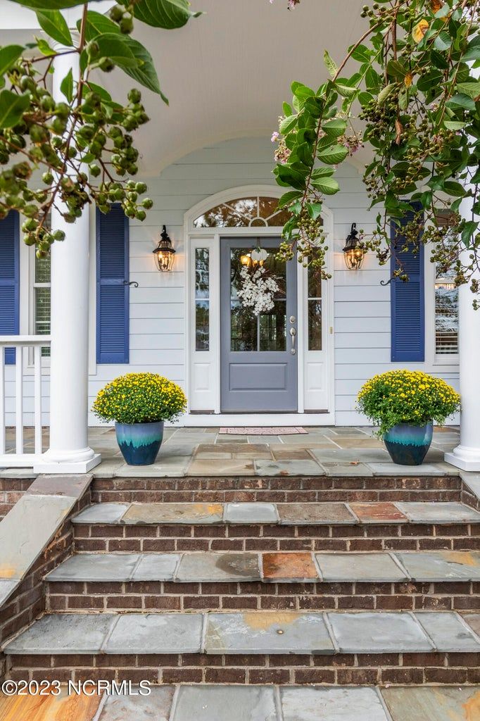 2574 Hillsborough Drive