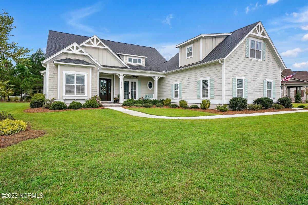 1319 Cross Water Circle