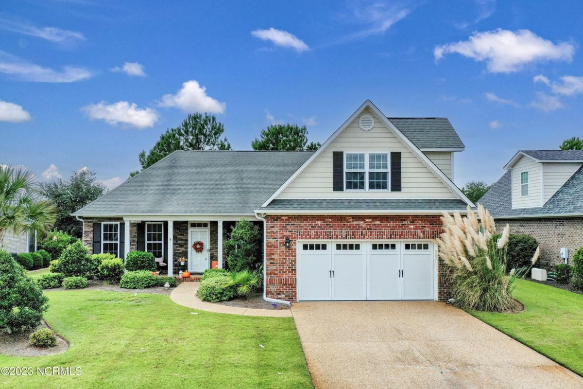 1016 Ginger Lily Way