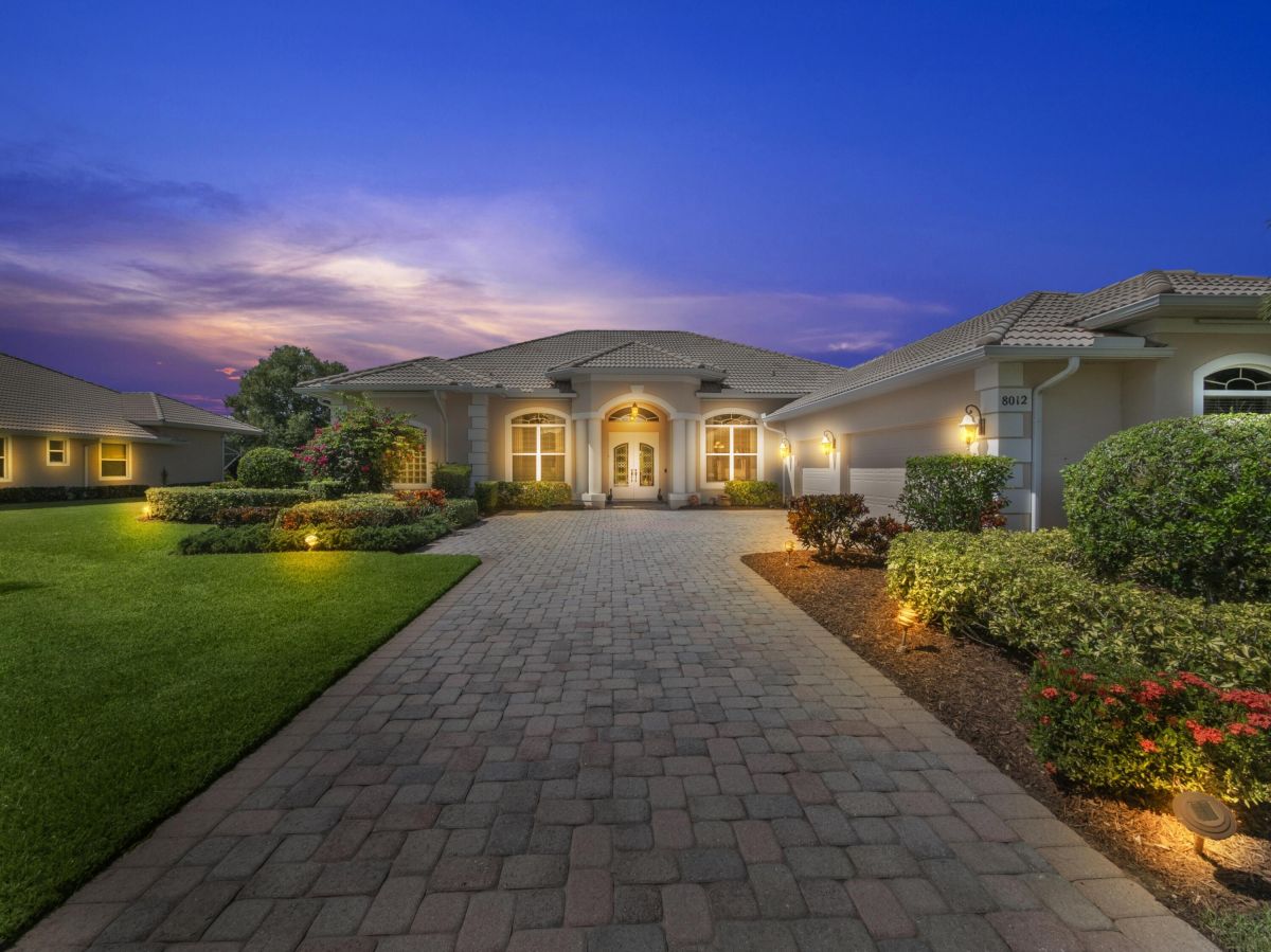 8012 Plantation Lakes Drive