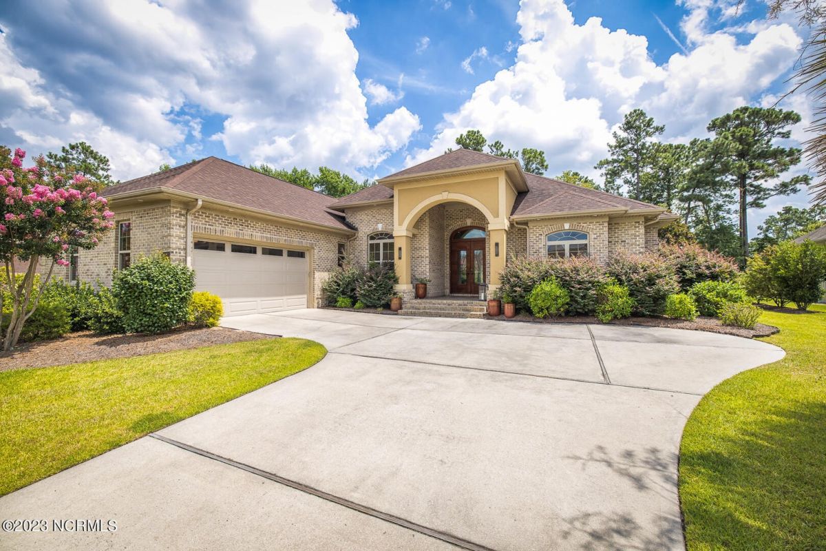 2040 Chartwell Court