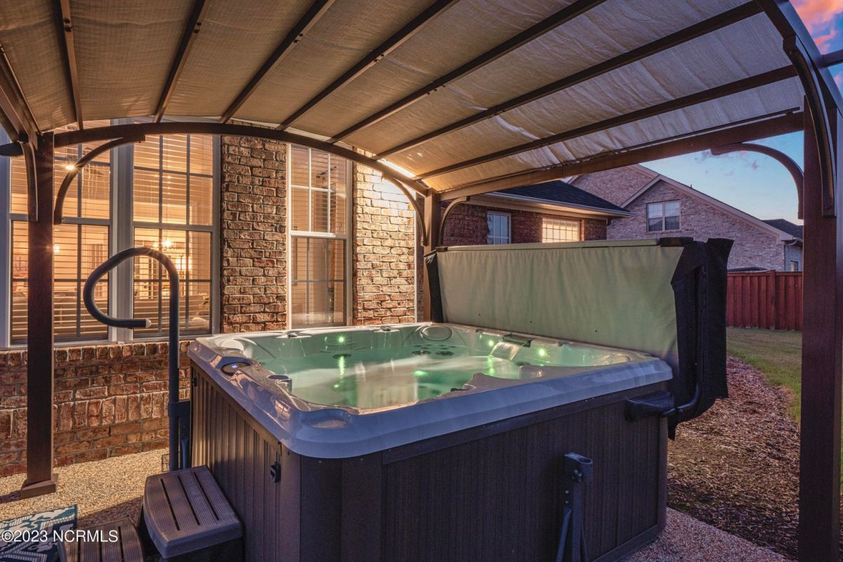 1048 Golden Sands Way