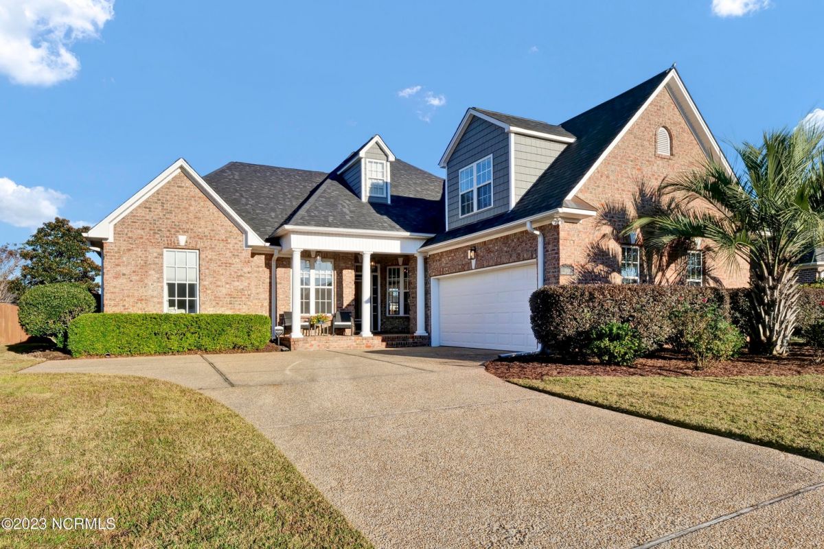 1048 Golden Sands Way
