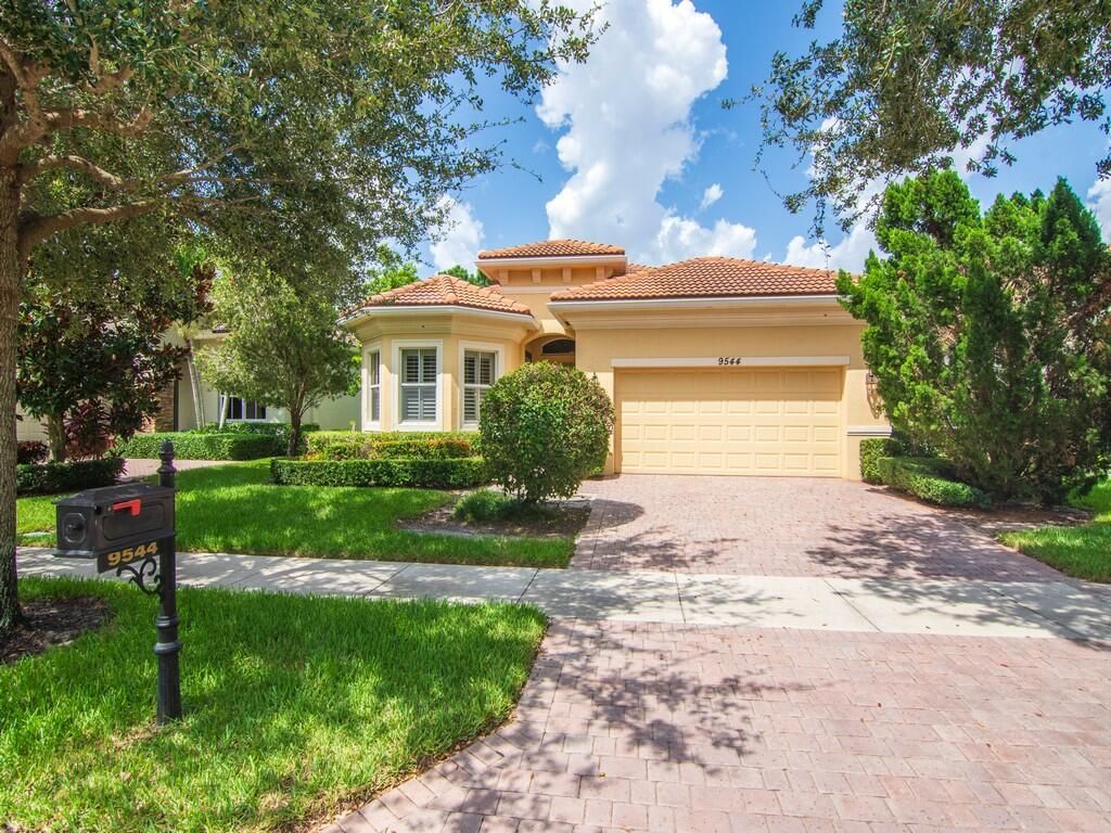 9544 Nuova Way