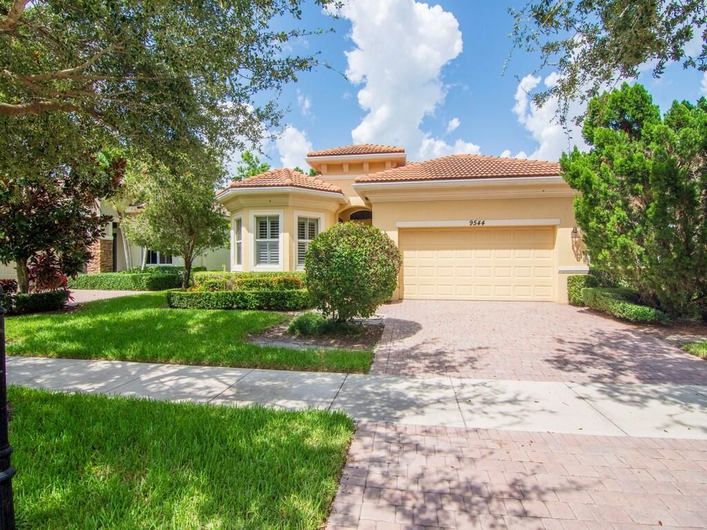 9544 Nuova Way