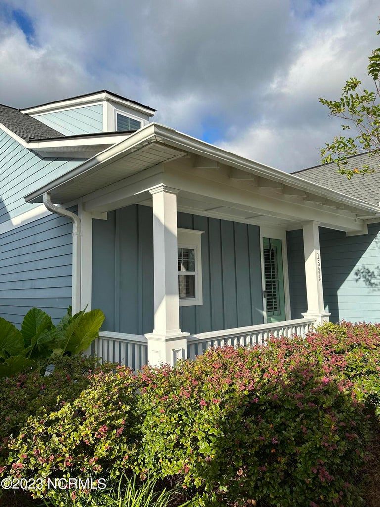 1533 Low Country Boulevard