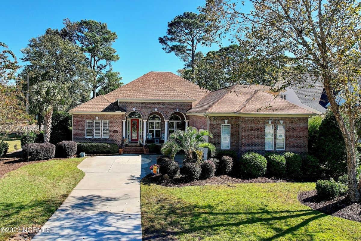 2761 Cedar Crest Drive