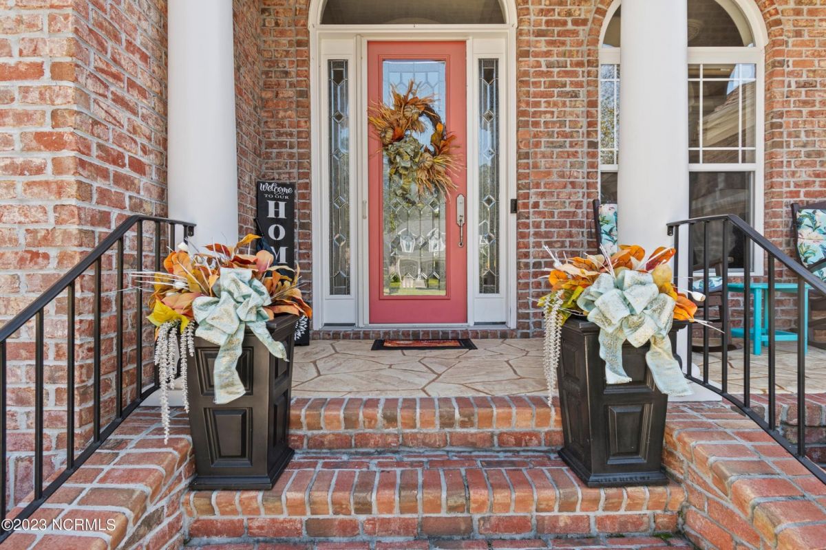 2761 Cedar Crest Drive