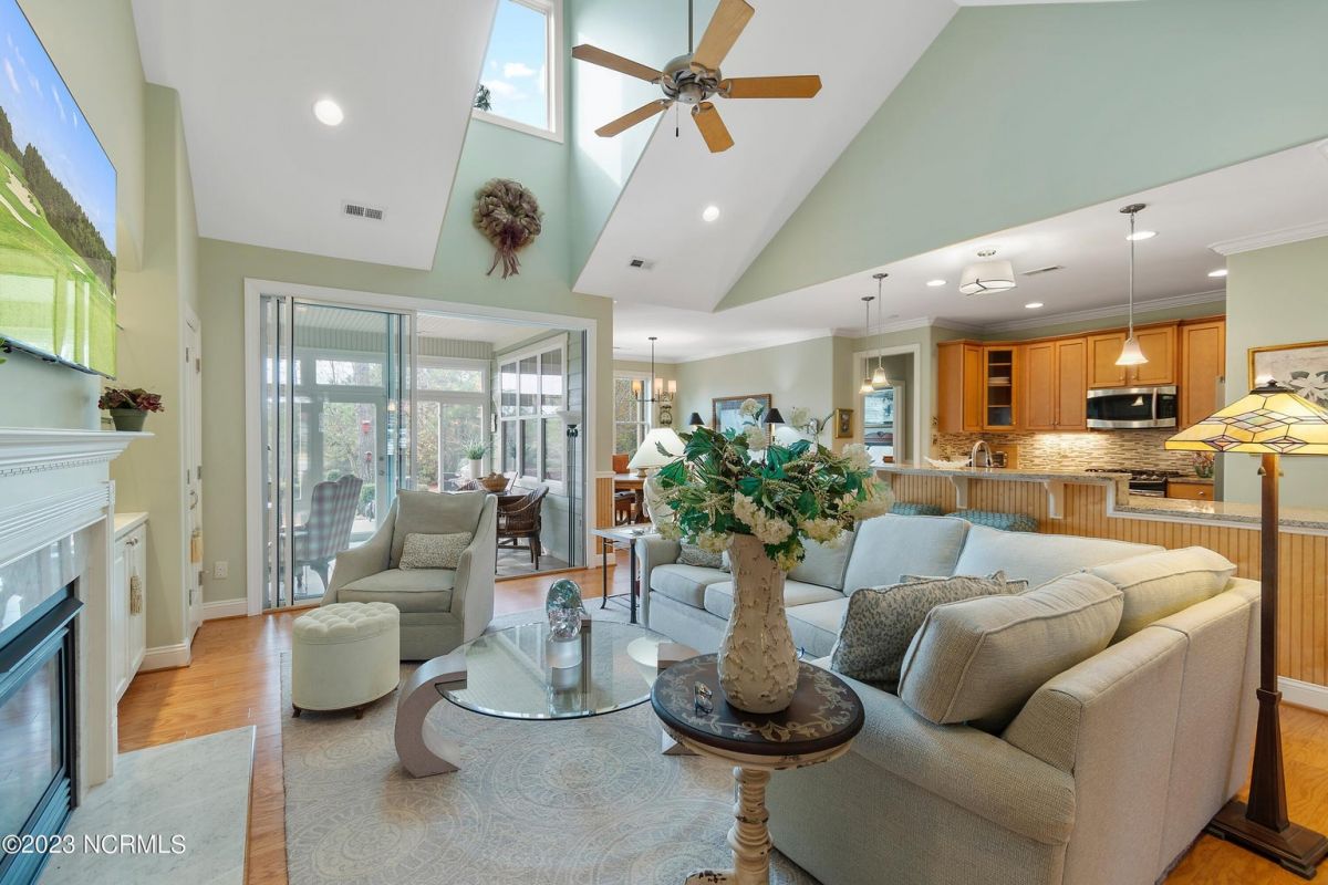 3294 Moss Hammock Wynd