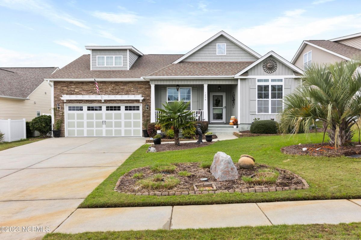 1290 Neptuno Court