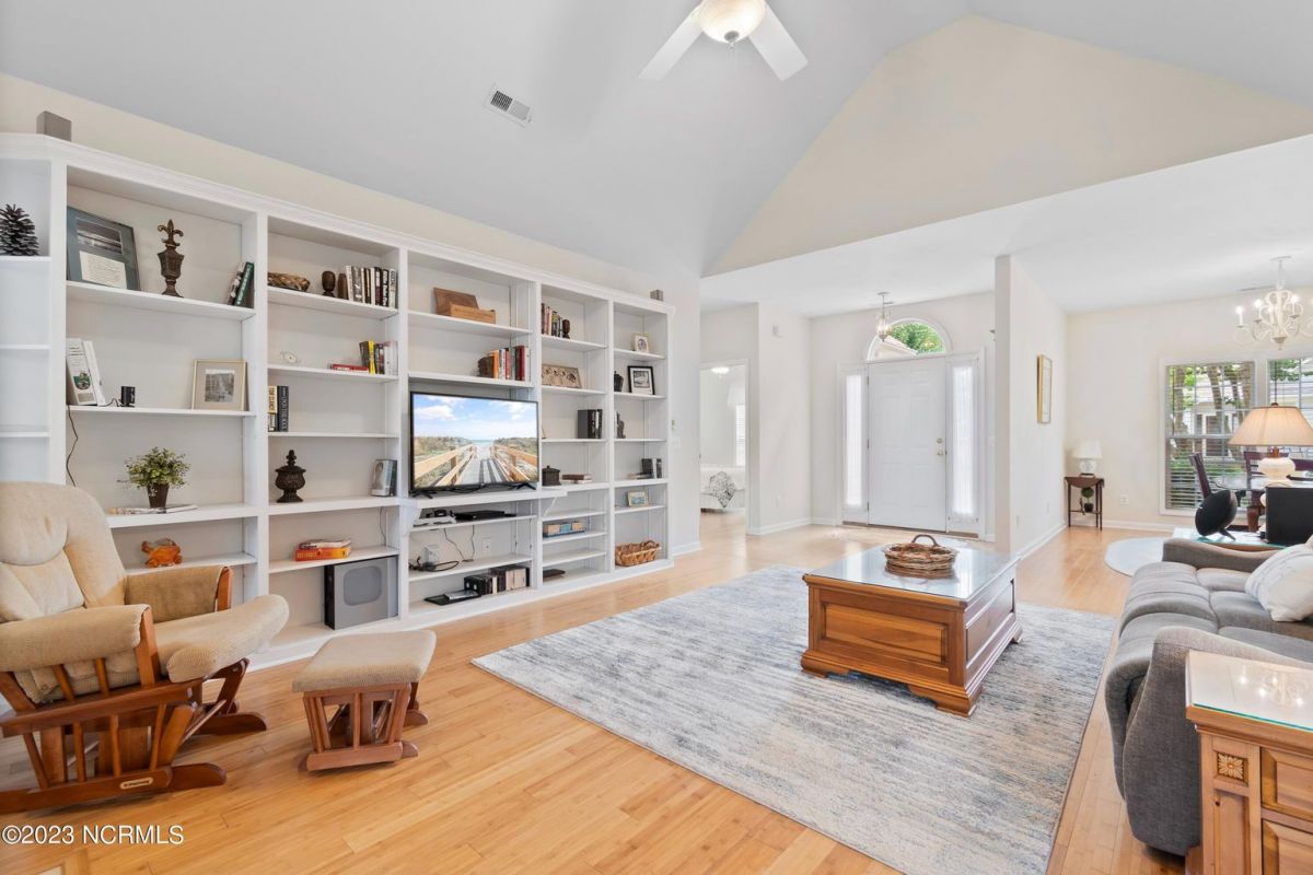 4139 Churchill Circle