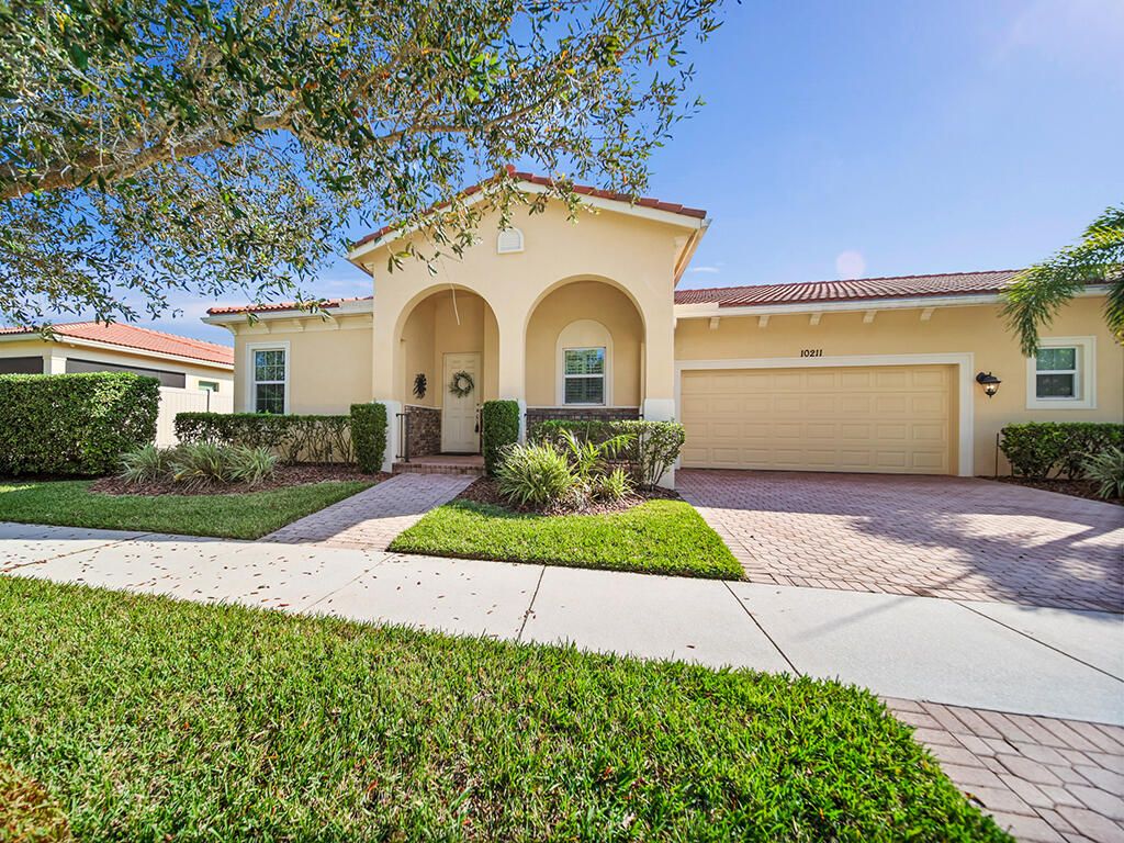 10211 Amerigo Lane