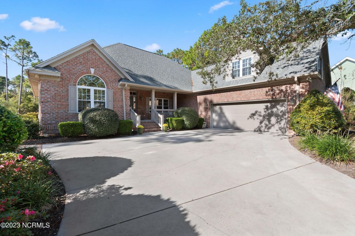 3729 Winstead Circle