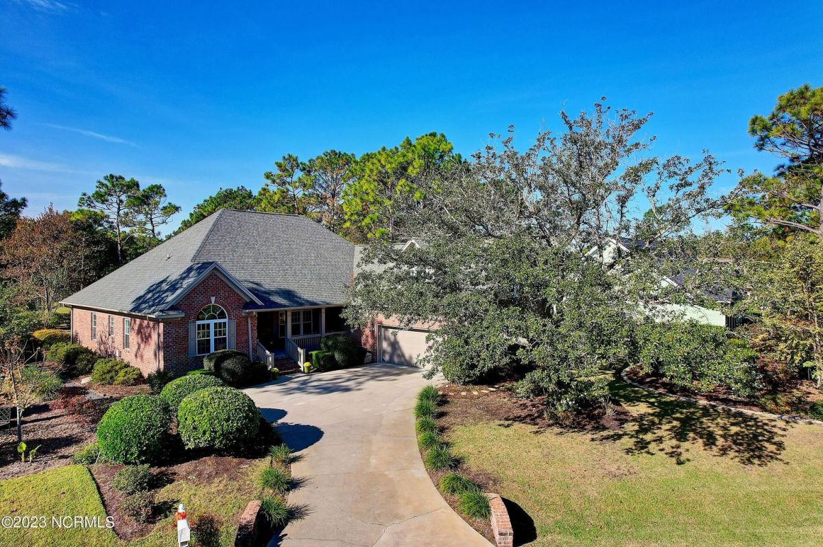 3729 Winstead Circle