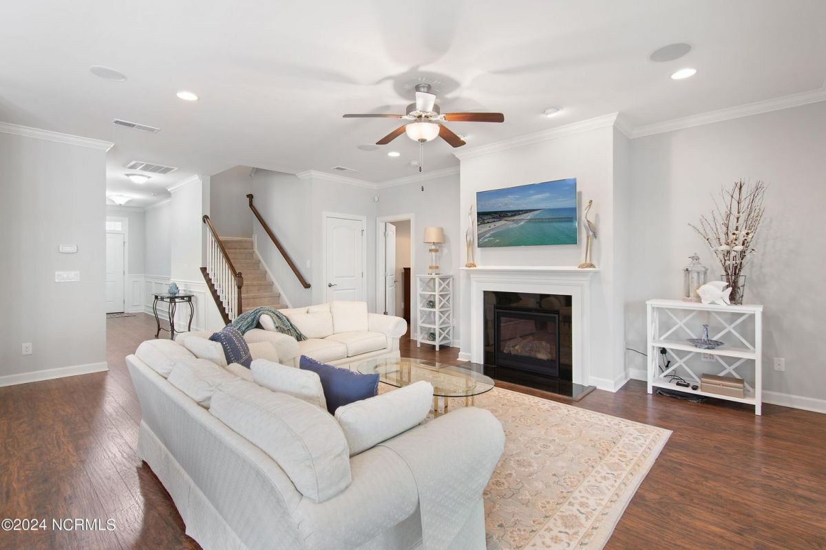 3180 Inland Cove Drive