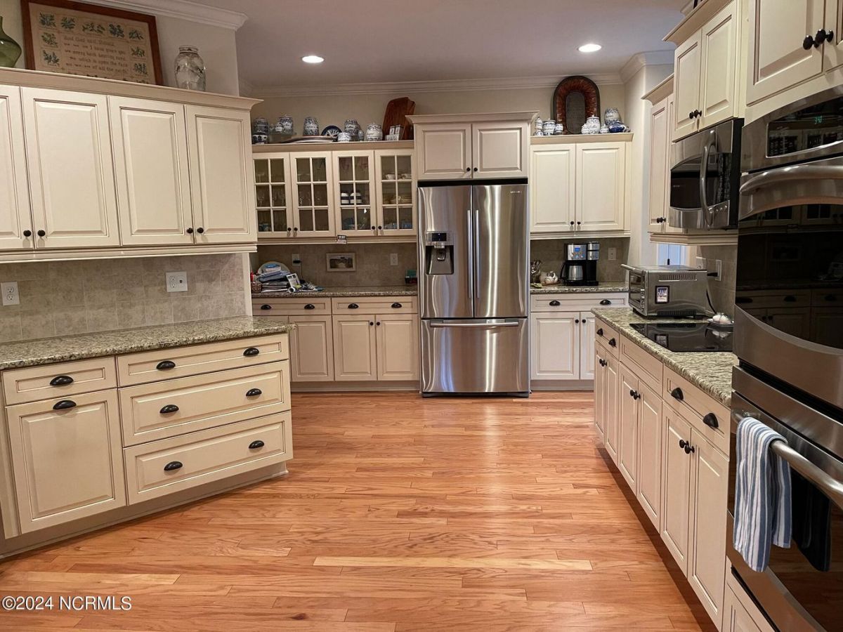 4490 Regency Crossing Crossing