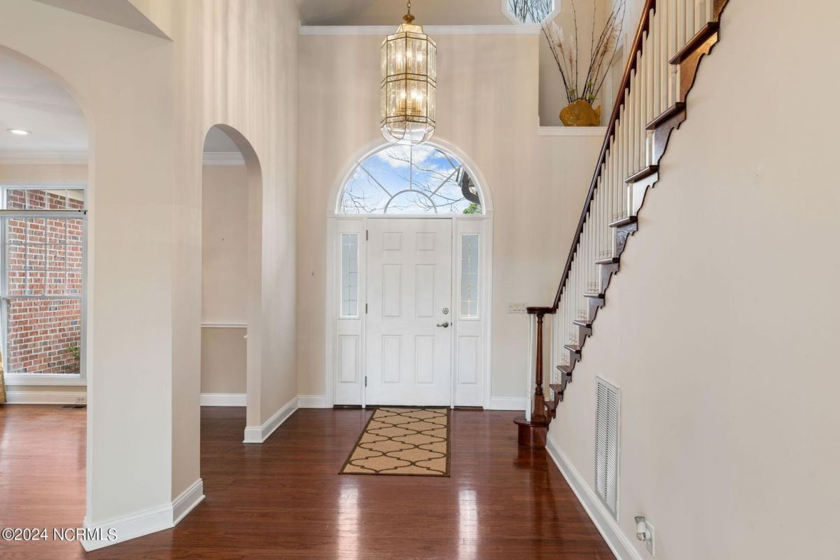 3227 St Andrews Circle